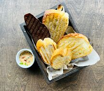 Хлебная корзина с ароматным маслом
