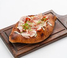 Сфинчионе с ветчиной и перцем