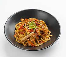 Вок с кальмаром