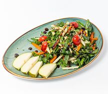 Салат со шпинатом и овощами