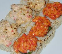 Ролл запеченный с курицей и крабом