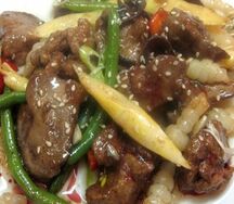 Печень говяжья с овощами в кисло сладком соусе