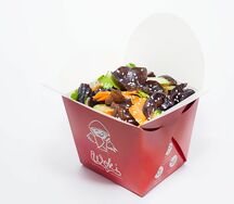 Салат с древесными грибами с овощами