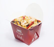 Вок №18: фунчоза с креветками и овощами в устричном соусе