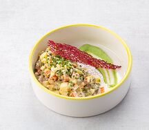 Оливье с говяжьим языком и луком-шнитт