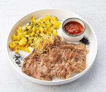 Свиная отбивная с толченым картофелем