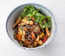 Соба с пряной куриной грудкой