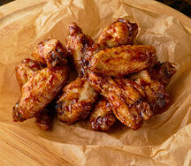 Куриные крылья в соусе барбекю