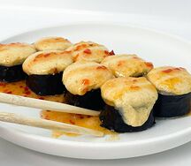 Ролл запеченный с креветкой и крабом