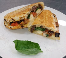 Panuozzo Salsiccia e Melanzane