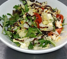 Mini Caprese con Rucola