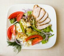 Салат с куриной грудкой