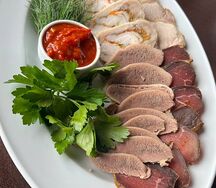 Мясная тарелка