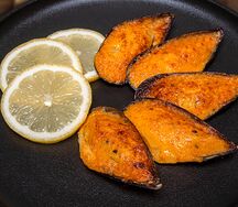 Мидии под спайси-соусом