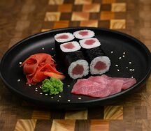 Хосомаки тунец