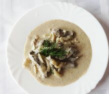 Печень по-строгановски