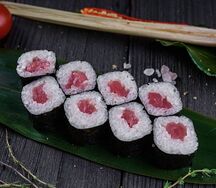 Классические роллы с тунцом