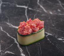 Гункан с тунцом