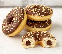 Донат с ореховой начинкой