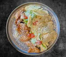 Цезарь с курицей карааге
