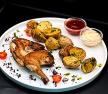 Цыпленок табака с печеным картофелем