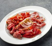 Микс мясных деликатесов
