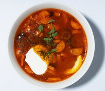 Двойная солянка куриная со сметаной