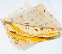 Домашняя лепешка с сыром