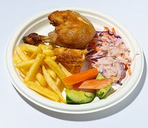 Ножка курицы гриль с салатом Коул Слоу, гарниром на выбор и соусом тартар 