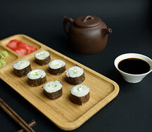 Классика с кальмаром и нори