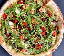 Вяленые томаты с рукколой