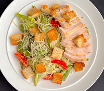 Цезарь с курицей