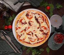 Американская пицца Пепперони с вялеными томатами