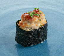 Запеченные суши с тунцом