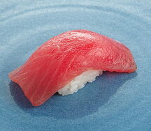 Суши с тунцом