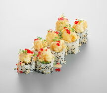 Ролл с креветкой темпура в соусе васаби