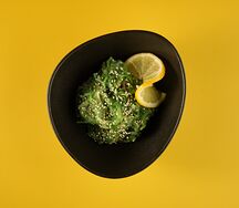 Салат с кальмаром