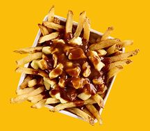 Poutine с курицей