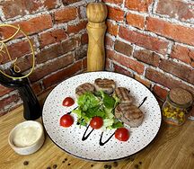 Медальоны с грибным соусом