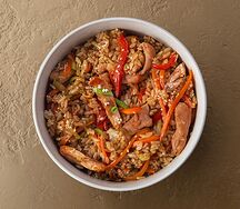 Рис со свининой, овощами и соусом терияки