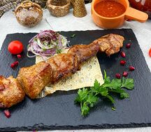 Шашлык из cвинoй шейки