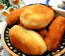 Пирожок с капустой жареный
