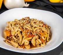 Удон с курицей