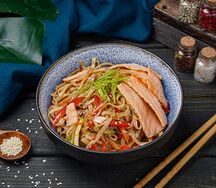 Вок Лапша с лососем