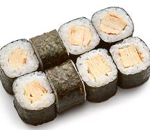 Маки с омлетом