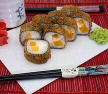 Теплый ролл Четыре сыра