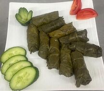 Долма из винoградных листьев