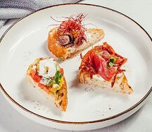 Ассорти брускетт
