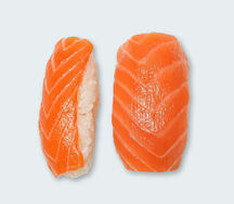 Суши с лососем