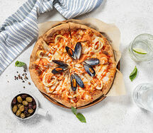 Морская империя 38 см традиционное тесто